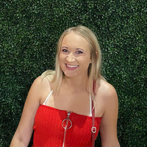 Meet your Posher, Shana